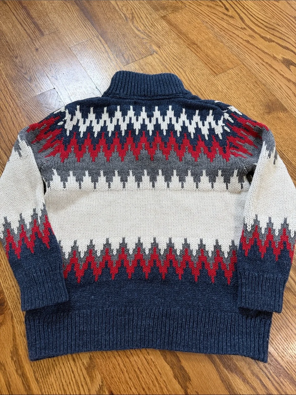 Gap Kids Sweat. Size 6/7. Excellent to Like New Condition.